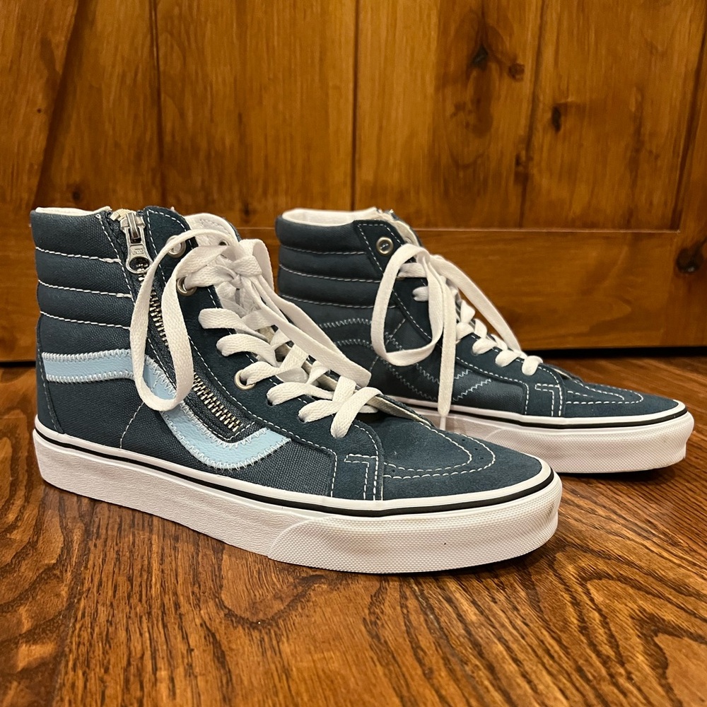 Vans women’s High-Top Sneakers - Blue and White